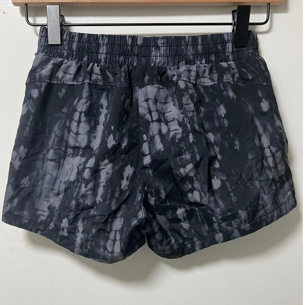 Old Navy Active Boys Go-Dry Athletic Shorts Grey Tie Dye Size L 10-12 Drawstring